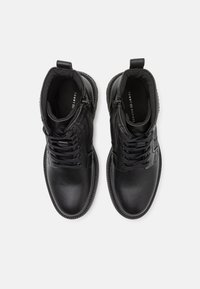 Tommy Hilfiger COMFORT BOOT - Snørestøvletter - black
