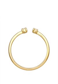Goudkleurige open cuff ring met een glad, rond ontwerp, met aan beide uiteinden twee vierkante accenten, elk bezet met een heldere steen.