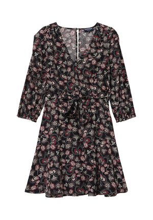 Schwarzes knielanges Kleid mit rot-weißer Blumenmusterung, Dreiviertelärmel, V-Ausschnitt und Taillengürtel.