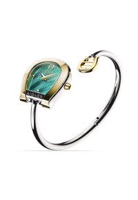 Orologio in oro e argento con quadrante ovale verde decorato, design a bracciale sicuro e un logo in basso; presenta una corona dorata per la regolazione.