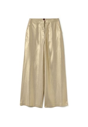 Pantalones anchos de color dorado con una textura suave y brillante, que presentan un cierre frontal, dos bolsillos laterales y un diseño limpio y ajustado.