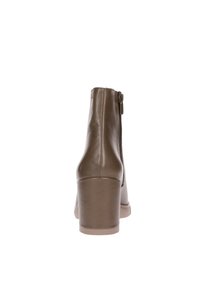 CallagHan TRONCHETTO - Stivaletti con plateau - marrone