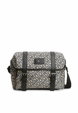 Borsa a tracolla rettangolare con motivo geometrico blu navy e beige, cinturini con fibbie nere e piccolo patch rettangolare con logo sul davanti.