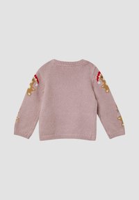 Różowy sweter z dzianiny, z długimi rękawami i okrągłym dekoltem. Dekoracyjne piernikowe postacie na obu rękawach z czerwonymi i białymi akcentami.