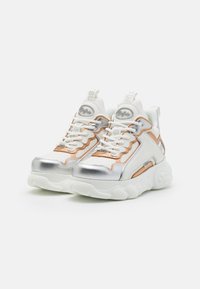 Buffalo CHAI - Tossud - white/silver/gold