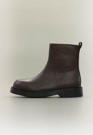 Zign by Zalando, LEATHER - Класически боти до глезена - dark brown