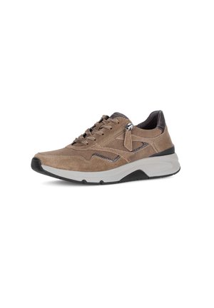 Trainers - nut