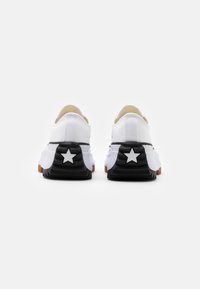 Converse RUN STAR HIKE UNISEX - Zapatillas - white/black