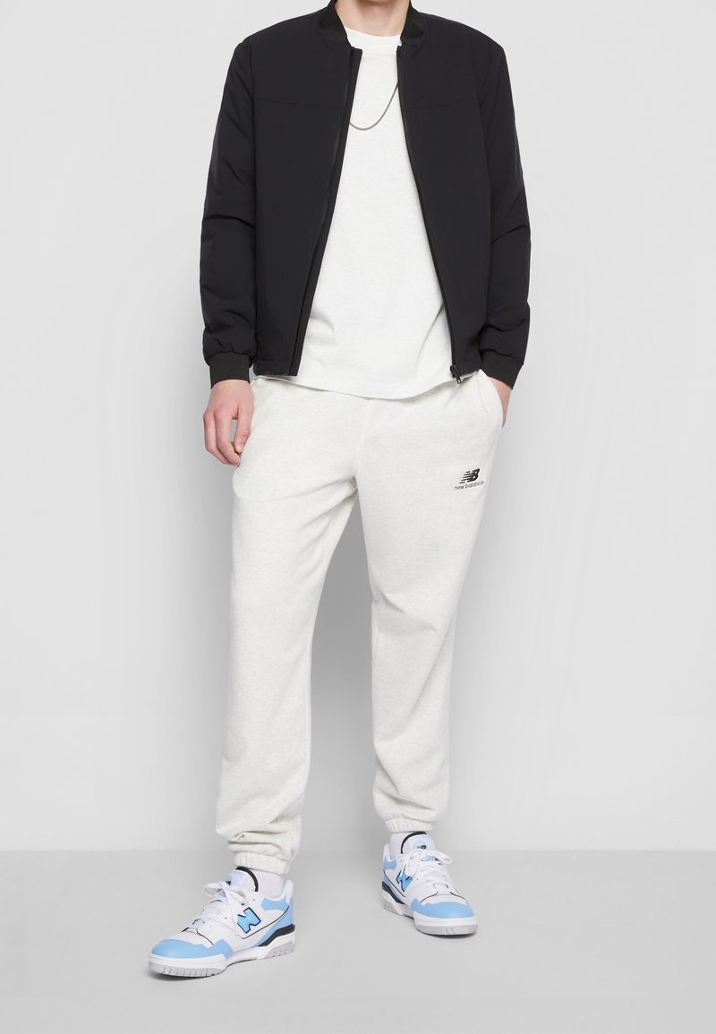 New Balance Pantalones deportivos - mottled light grey