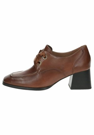 Czółenka sznurowane