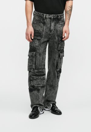 MULTI POCKET - Kargopüksid - black washed