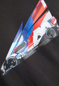 Thumbnail Image 8