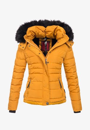 Giacca invernale gialla trapuntata con bordo del cappuccio in pelliccia ecologica nera, chiusure con zip e bottoni a pressione, e tasche laterali con zip.