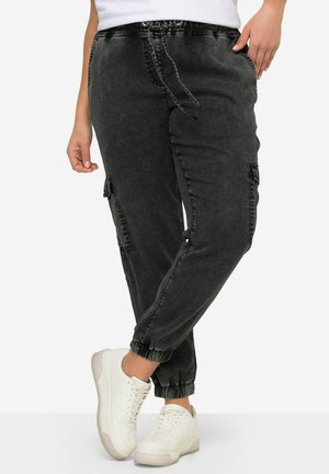 - Jeansy damskie mom fit