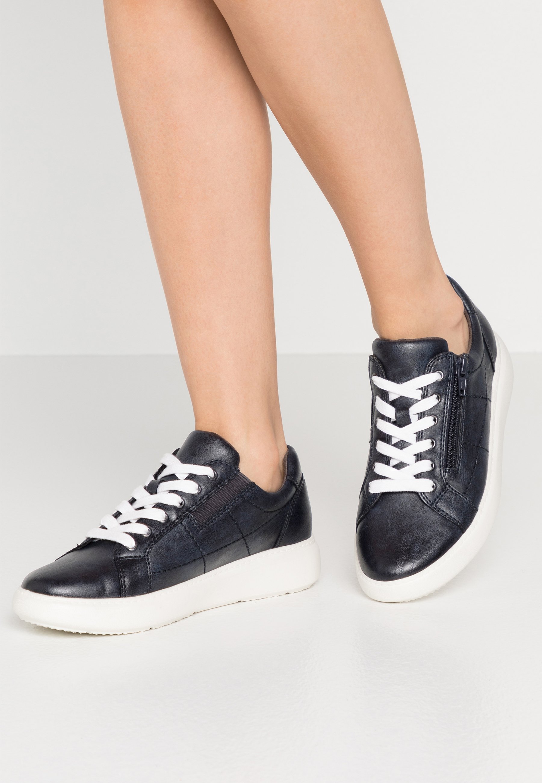 Jana Sneakers laag - Schoenen.nl