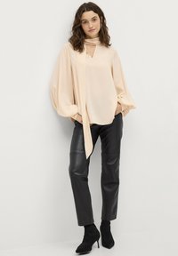 Ellos Collection SCHLUPPEN CLEO - Bluse - creme aw