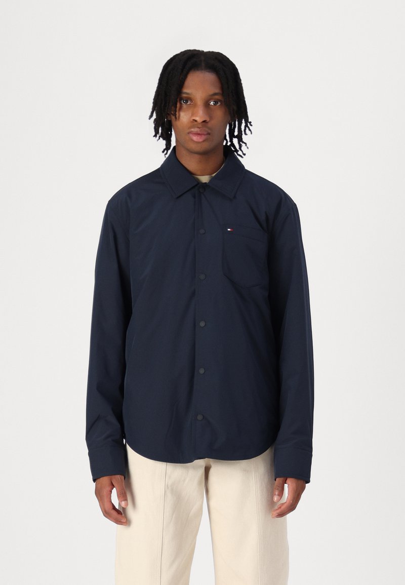 Tommy Hilfiger PACKABLE SHIRT JACKET - Light jacket - desert sky