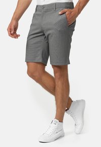 INDICODE JEANS AALBORG - Kratke hlače - grey pinstripe
