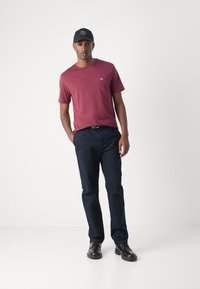 GANT SHIELD - T-shirt basic - wine red