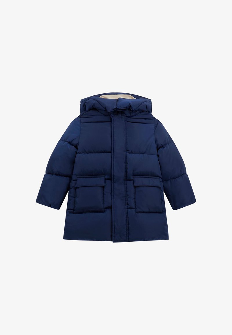 Cappotto imbottito blu navy con cappuccio, dotato di zip frontale, due ampie tasche anteriori e una texture liscia. Il design è semplice e funzionale.