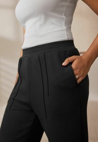 Next REGULAR FIT - Tepláky - black