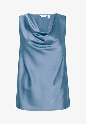 Beige bešvetrinis marškinėliai iš minkštos, šviesiai mėlynos sateninės medžiagos; turi drapiruotą iškirptę ir lygią, blizgią tekstūrą. Nėra matomų puošmenų.