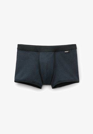 Boxer ajustados para hombre en un azul marino oscuro con un patrón texturizado de rayas. La cinturilla elástica en negro cuenta con una pequeña etiqueta de logo en la parte frontal.