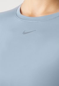Nike Performance ONE CLASSIC - Hosszú ujjú felső - light armory blue