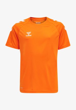 Orange T-shirt med korte ærmer til sport lavet af glat, letvægtsstof. Har hvidt logo og diagonale striber på skuldrene. Standard pasform.