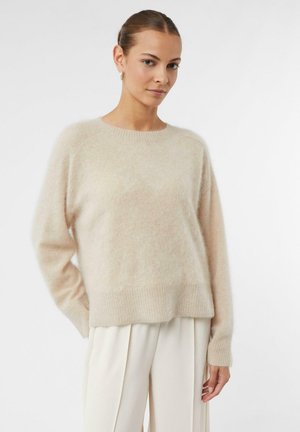- Sweter