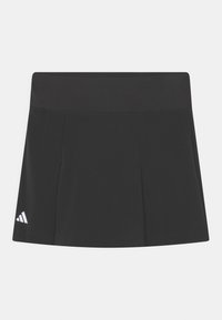 Svart atletisk skort med bred midjeresår, veckad design och vitt tre-randigt logo nedtill till vänster. Tillverkad av slätt, lätt material.