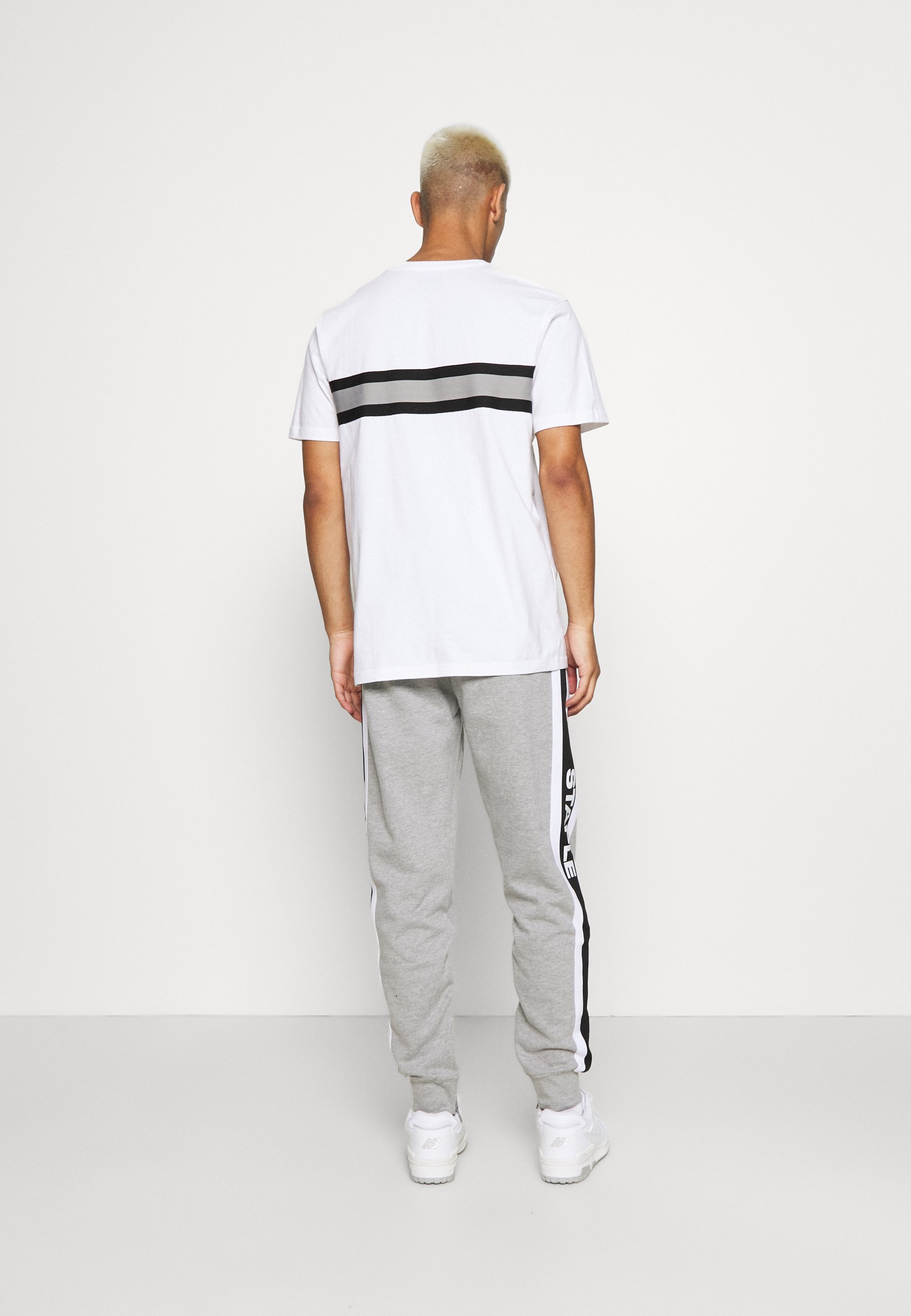 Men TAPE LOGO UNISEX - Print T-shirt Men TAPE LOGO UNISEX - Print T-shirt