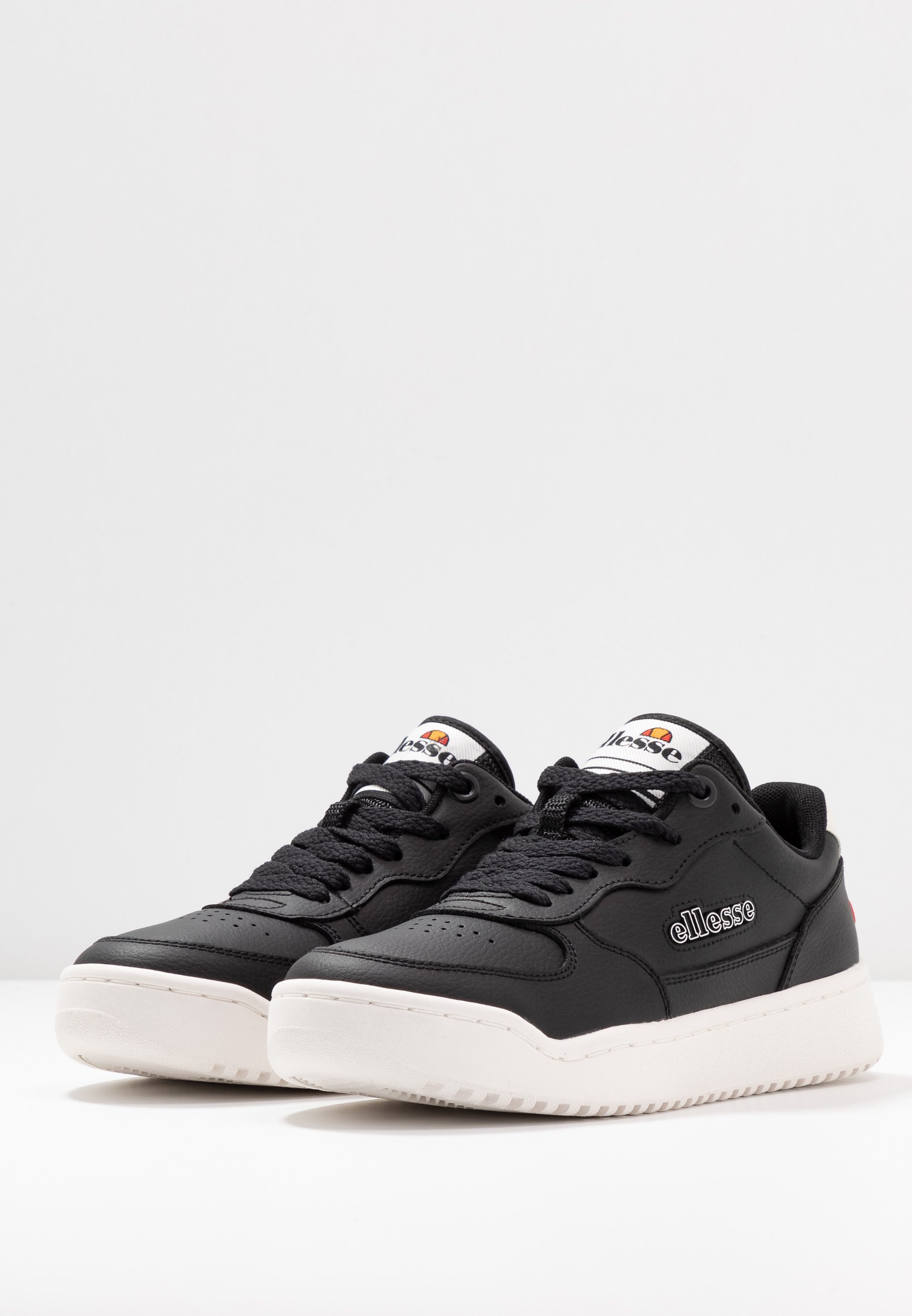 Ellesse VARESSE Joggesko blackwhitesvart Zalando.no Ellesse VARESSE Joggesko blackwhitesvart Zalando.no