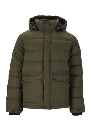 Olijfgroene pufferjack met een capuchon, met een doorgestikt ontwerp, een rits aan de voorkant en twee flapzakken met knopen aan de onderkant.