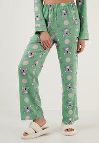 LELA REGULAR FIT - Pizsama szett - green