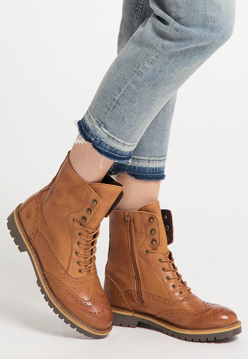 DreiMaster Botines con cordones - cognac