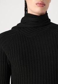 Vero Moda Strickpullover - black