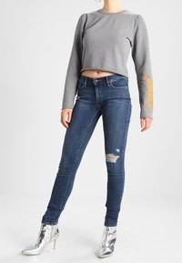 Levi's® Vaqueros pitillo - destroyed denim