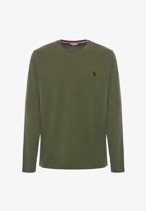 T-shirt a maniche lunghe di colore verde oliva realizzato in tessuto morbido, con scollatura rotonda e un piccolo logo blu navy sul petto.