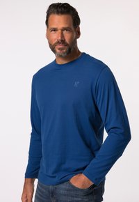 JP1880 MIT LOGO-RUNDHALS REGULAR FIT - Camiseta de manga larga - ultramarine