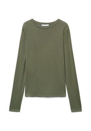 Maglietta a maniche lunghe verde oliva con scollo a girocollo e taglio slim, realizzata in tessuto morbido, stesa su uno sfondo bianco.