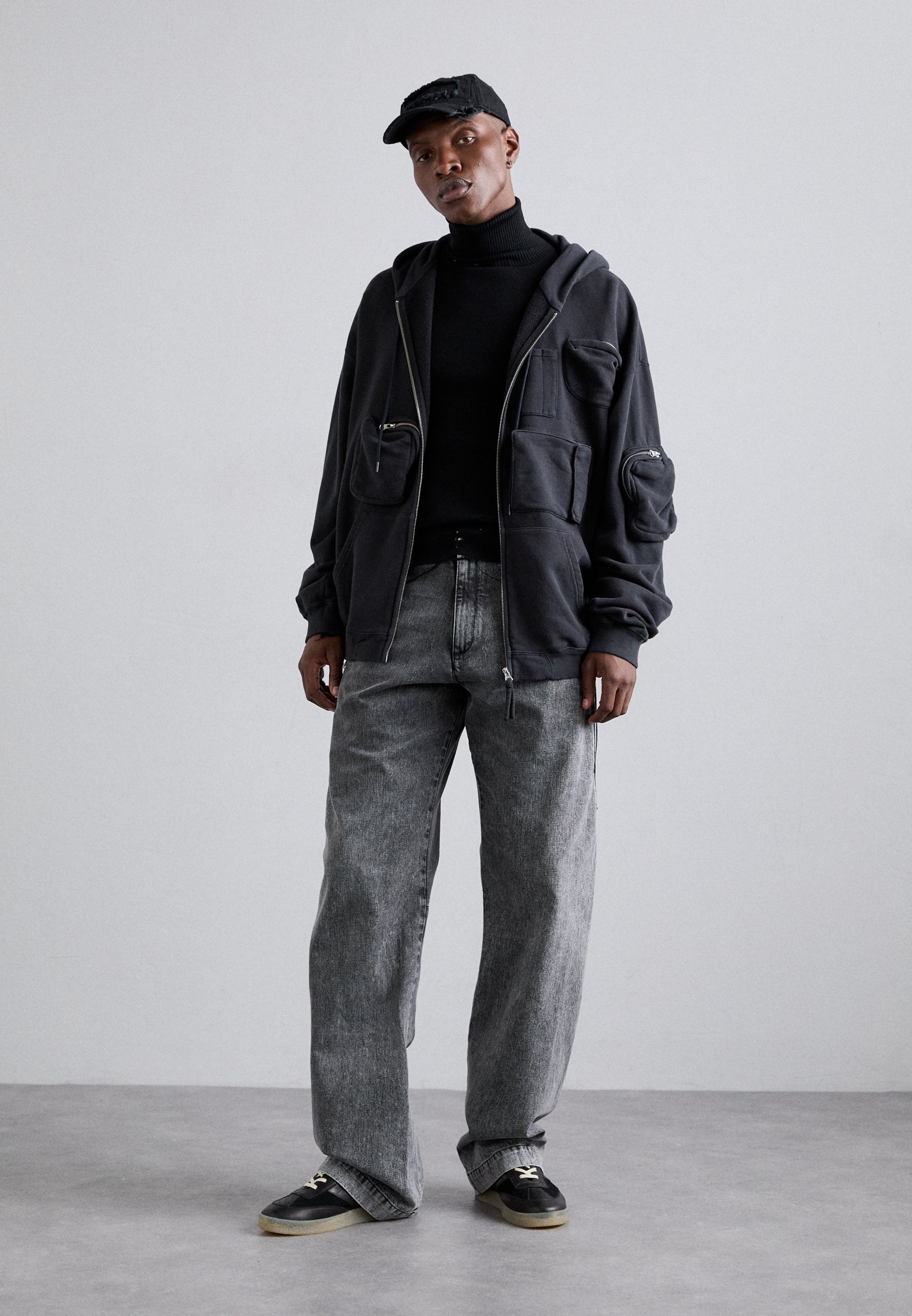 MM6 Maison Margiela Zip-up sweatshirt - washed black/black