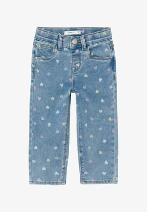 Jeans in denim di colore azzurro chiaro, con un motivo a cuori pastello ripetitivo. Include tasche frontali e chiusura con bottone.