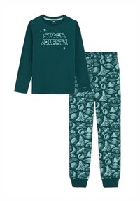 Temno modra pižama s dolgimi rokavi, ki ima napis "VESOLJSKA POT", ter hlače s potiskom vesoljskih plovil in planetov. Mehka bombažna tkanina.