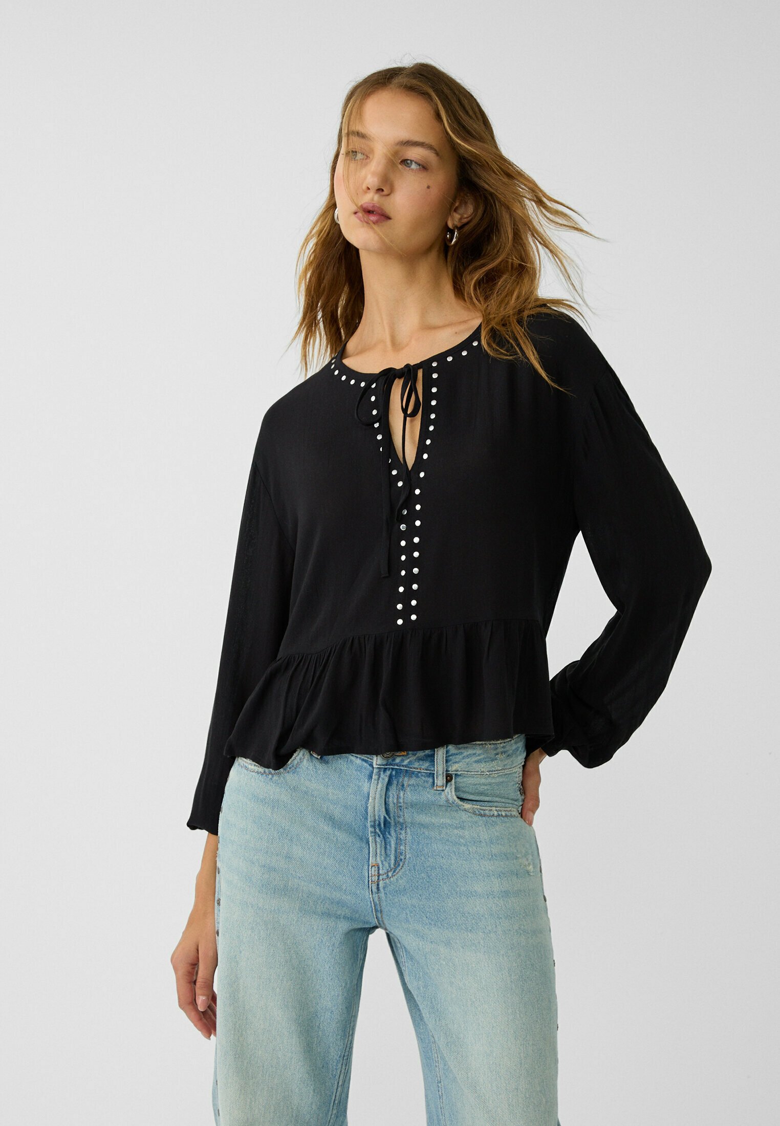 Blouse écrue/beige Stradivarius - Taille M, Occasion Très Bon état, Parfaite Pour Le Quotidien