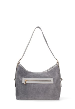 Grijze suède schoudertas met een enkele band en een horizontale ritsvak aan de voorkant met gouden hardware.