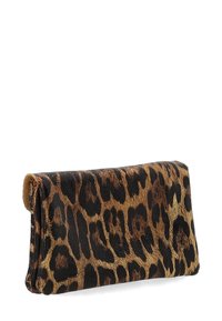 Klæbestof i leopardprint lavet af tekstureret læder, med en rektangulær form, sort og brun farve samt en glat overflade.