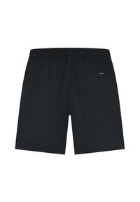 Zwarte shorts met een elastische tailleband en een enkele achterzak. Gladde stof, op maat gemaakt, van gemiddelde dijlengte, minimalistisch ontwerp.
