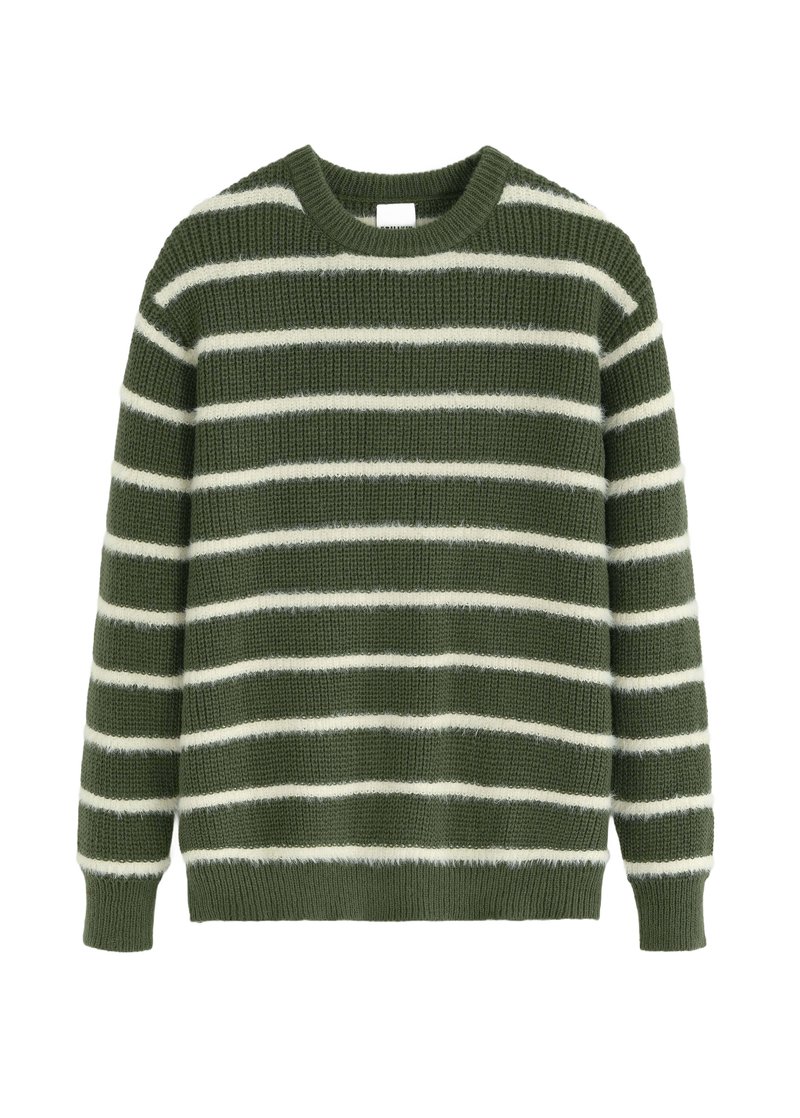 Pull vert rayé avec des rayures horizontales blanches, texture tricotée, col rond et bords côtes aux poignets et à l'ourlet. Coupe décontractée et confortable.