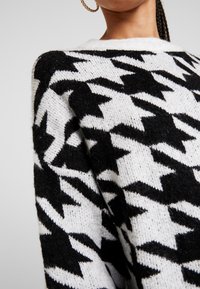 JDY Stickad tröja - off-white